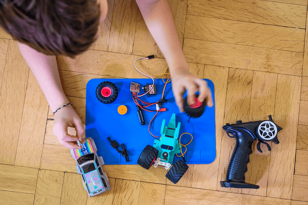 Building a remote control car overhead view